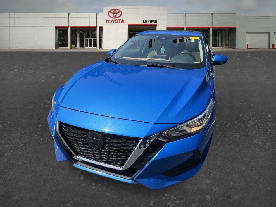 Used 2022 Nissan Sentra SV w/ SV Premium Package FWD image 1