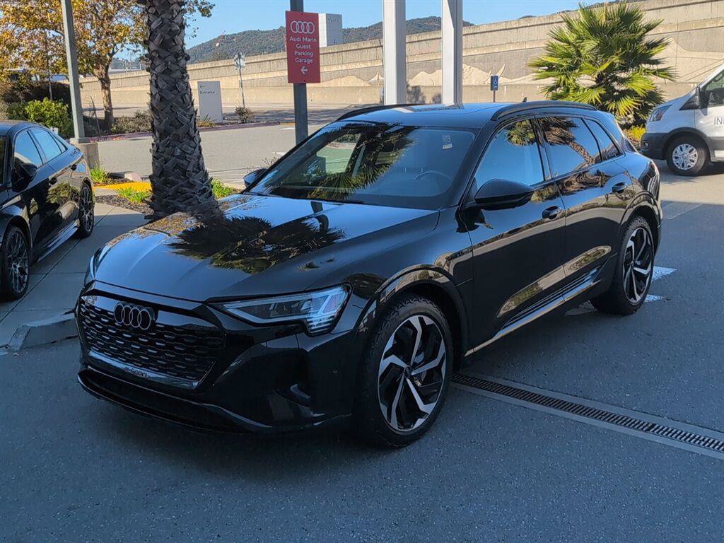 Used 2024 Audi Q8 e-tron Prestige AWD/4WD image 1