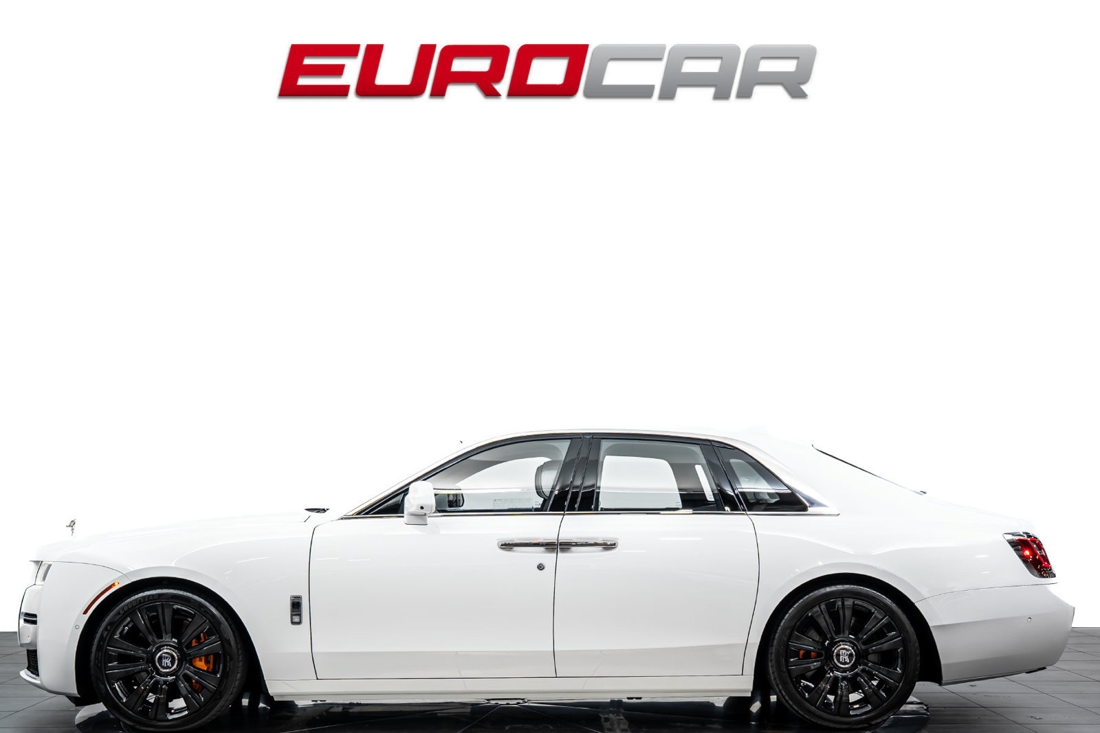 Used 2024 Rolls-Royce Ghost AWD/4WD image 2