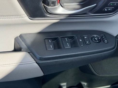 Used 2017 Honda CR-V Touring image 20