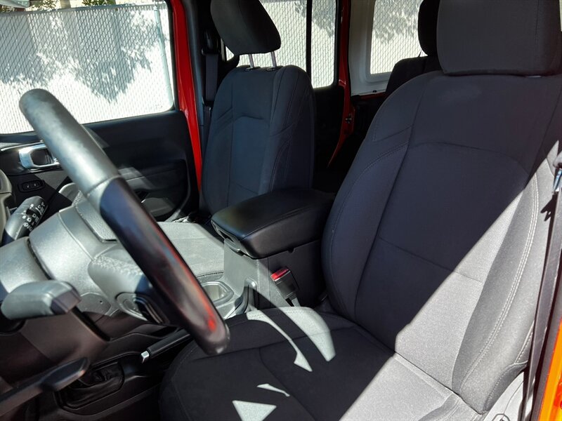 Used 2023 Jeep Wrangler Unlimited w/ Cold Weather Group AWD/4WD image 16