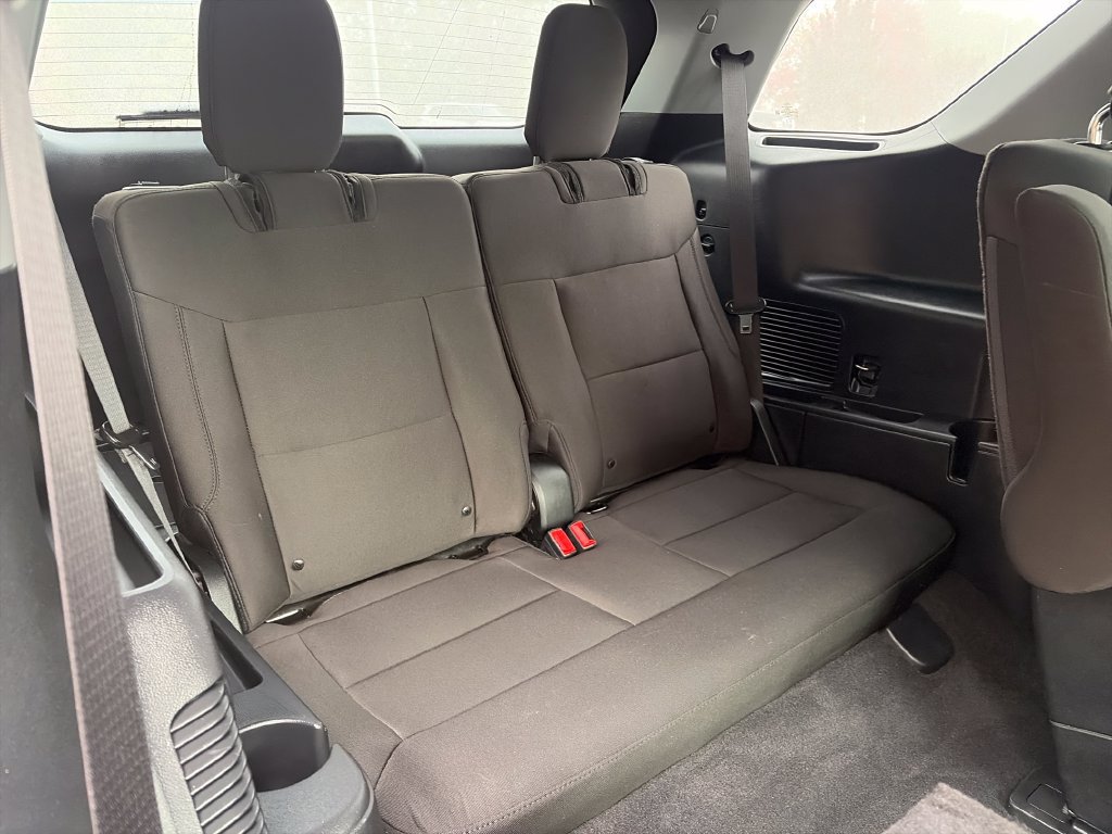Used 2023 Ford Explorer XLT AWD/4WD image 46