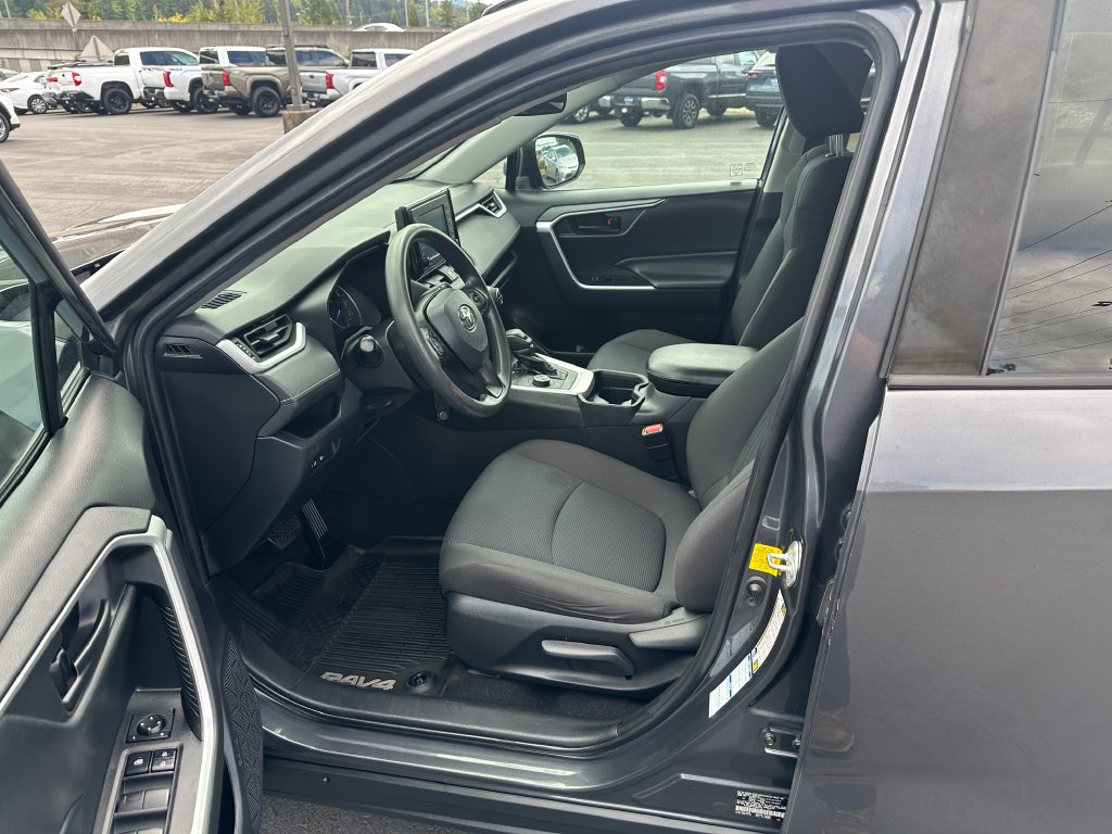 Used 2020 Toyota RAV4 LE w/ All Weather Liner Package AWD/4WD image 13