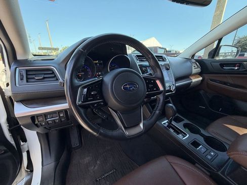 Used 2019 Subaru Outback 2.5i Touring w/ Popular Package #3A AWD/4WD image 17