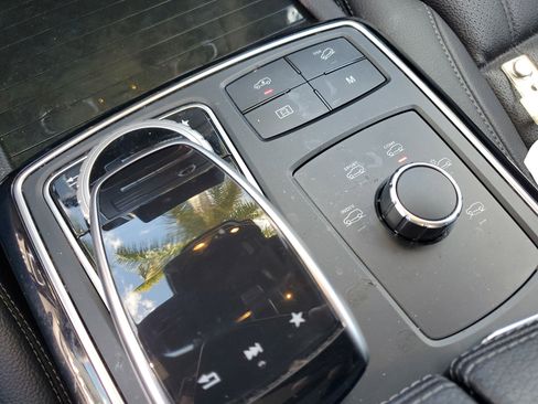 Used 2019 Mercedes-Benz GLS 450 4MATIC image 28