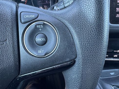 Used 2016 Honda HR-V EX image 17