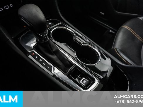 Used 2023 Chevrolet Equinox Premier FWD image 38
