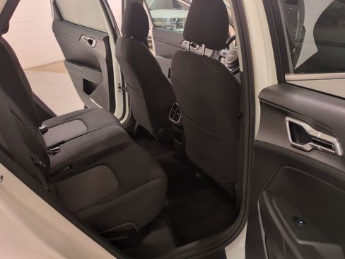 Certified 2023 Kia Sportage LX image 12