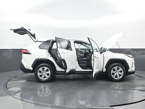 Used 2025 Toyota RAV4 LE FWD image 30
