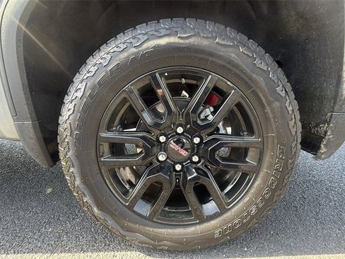 Used 2024 GMC Sierra 1500 Elevation image 20