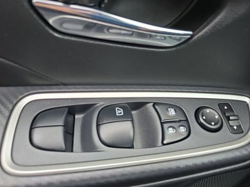 New 2025 Nissan Versa SR image 29