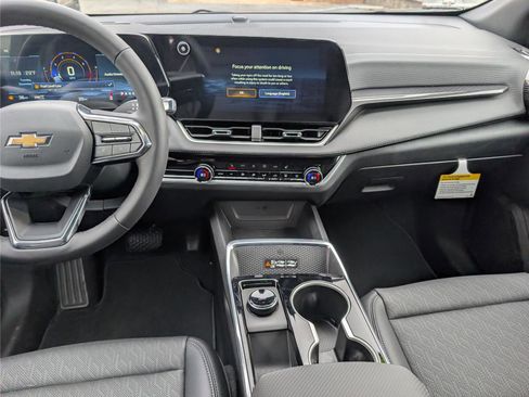 New 2026 Chevrolet Equinox LT w/ Convenience Package II image 14