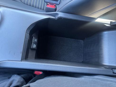 Used 2024 Toyota Camry SE image 25