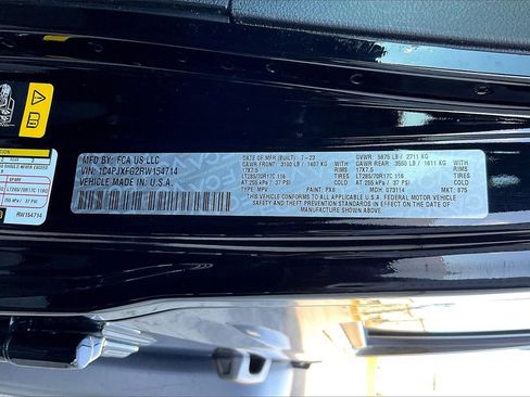 Used 2024 Jeep Wrangler Unlimited Rubicon image 34