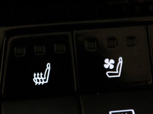 Used 2025 Toyota Land Cruiser w/ Premium Package image 32