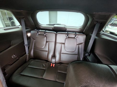 Used 2021 Ford Explorer King Ranch w/ Premium Technology Package RWD image 26