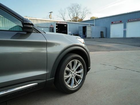 Used 2021 Ford Explorer Limited w/ Equipment Group 301A image 12