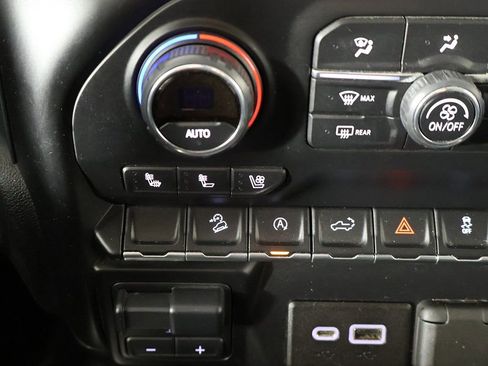 Used 2019 Chevrolet Silverado 1500 LTZ image 45