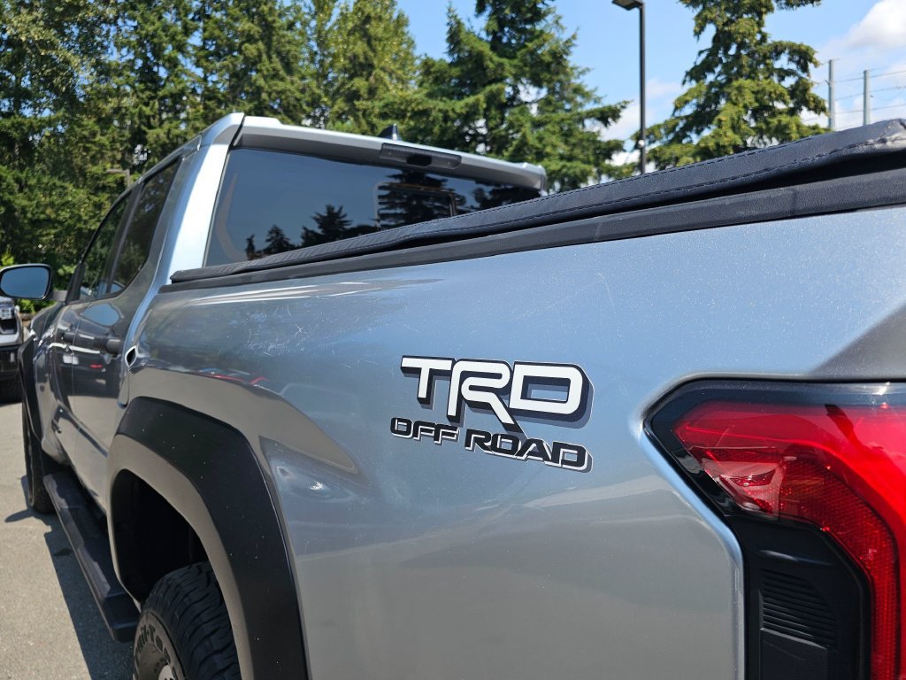 Used 2024 Toyota Tacoma TRD Off-Road w/ TRD Off Road Upgrade Package AWD/4WD image 19
