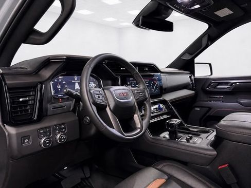 Used 2025 GMC Sierra 1500 AT4 w/ AT4 Preferred Package AWD/4WD image 16