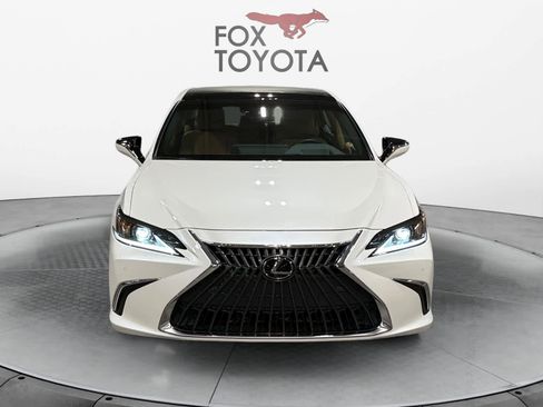 Used 2024 Lexus ES 350 w/ Luxury Package image 9
