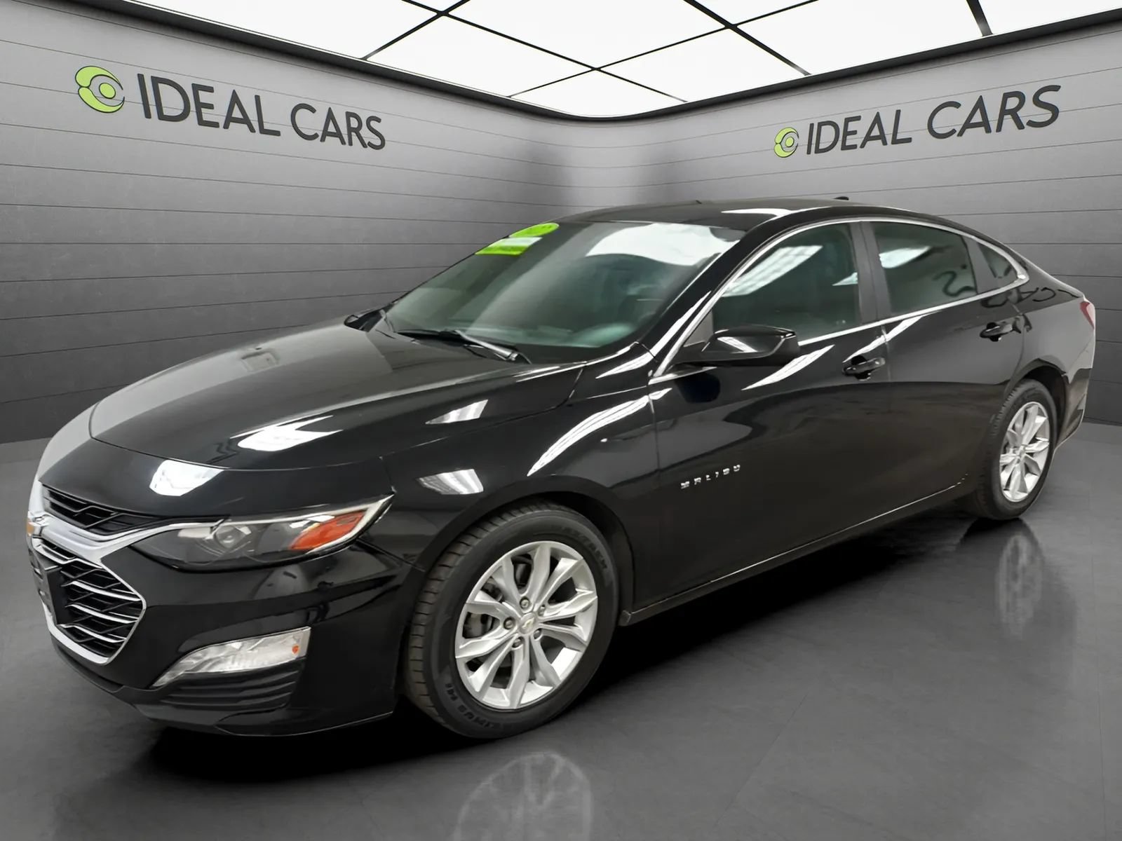 Used 2022 Chevrolet Malibu LT FWD image 1