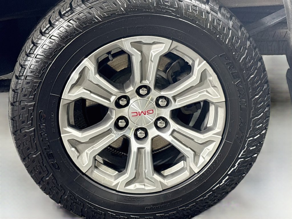 Certified 2025 GMC Sierra 1500 SLT AWD/4WD image 34