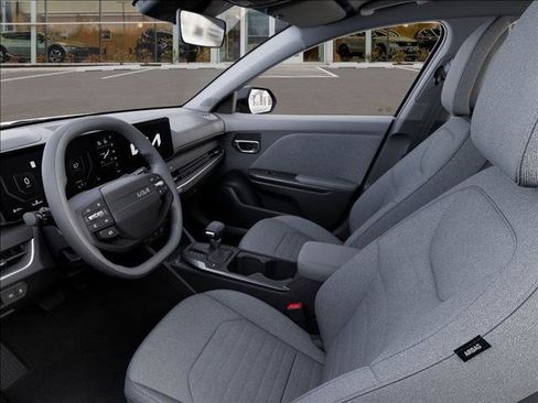Used 2025 Kia K4 EX image 17