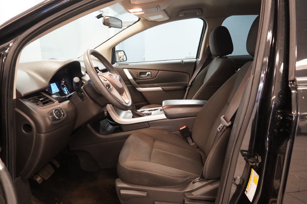 Used 2014 Ford Edge SE FWD image 5