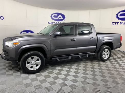 Used 2016 Toyota Tacoma SR RWD image 4