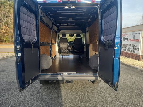 Used 2022 RAM ProMaster 2500 w/ Driver Convenience Group image 24