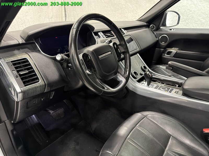 Used 2020 Land Rover Range Rover Sport HSE AWD/4WD image 3