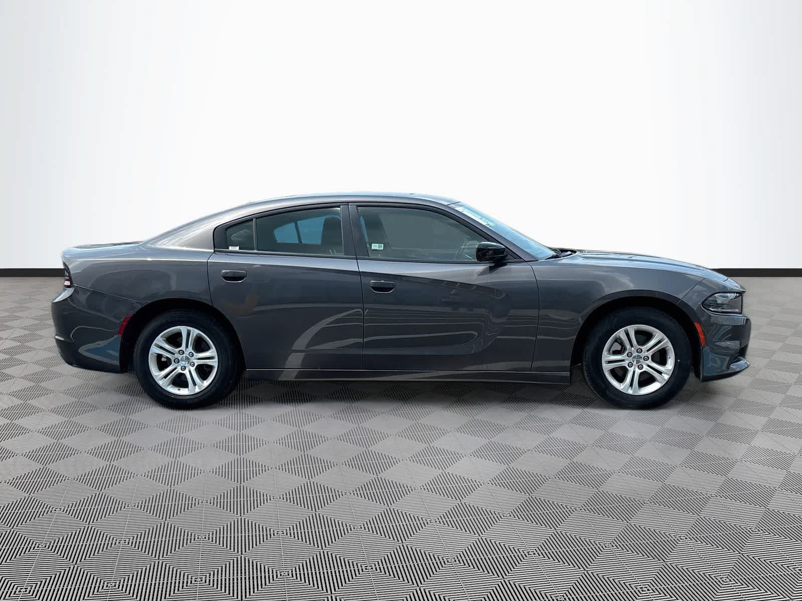 Used 2023 Dodge Charger SXT RWD image 4