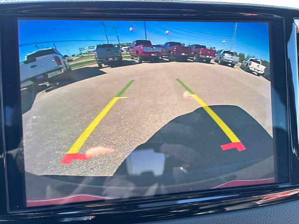 Used 2025 Chrysler Pacifica Select FWD image 28