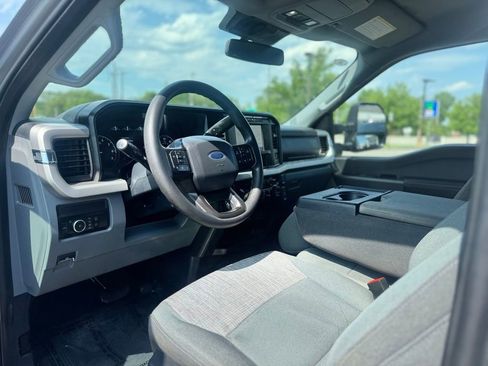 Used 2023 Ford F250 XLT AWD/4WD image 14
