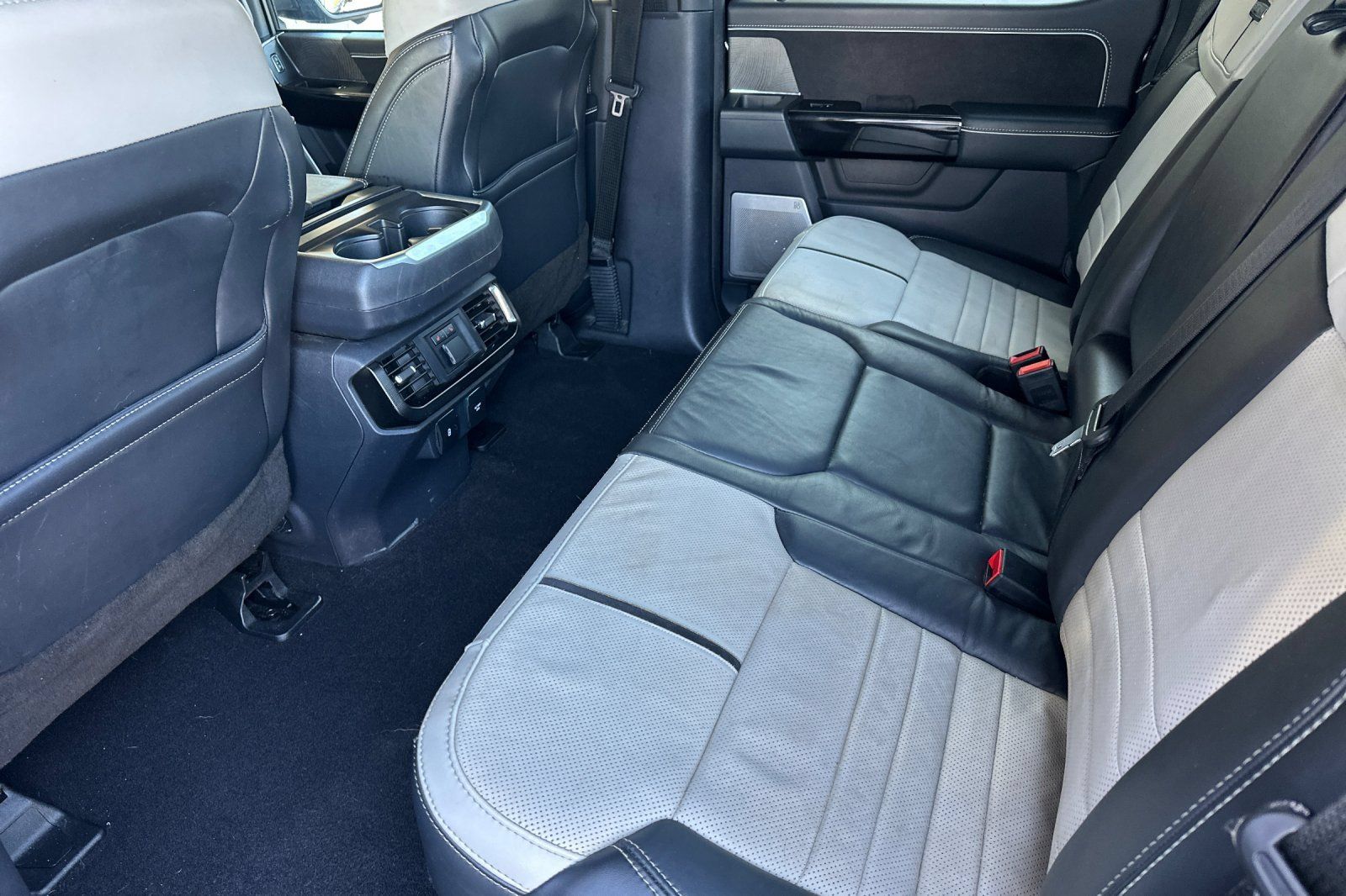 Used 2023 Ford F150 Lightning Platinum AWD/4WD image 11