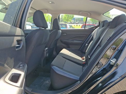 Used 2024 Nissan Versa SV FWD image 10