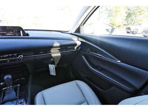 Certified 2025 MAZDA CX-30 AWD 2.5 S w/ Preferred Package image 8