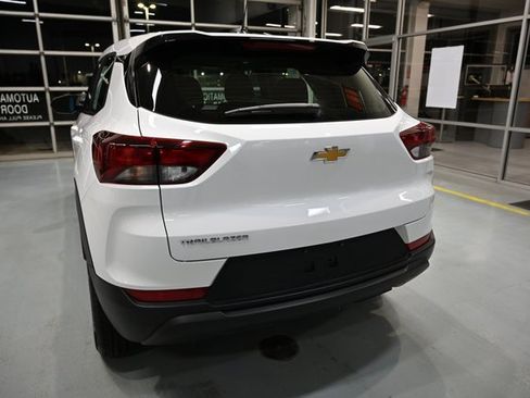 Used 2023 Chevrolet TrailBlazer LS image 6