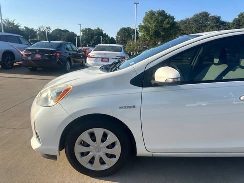 Used 2013 Toyota Prius C One FWD image 2