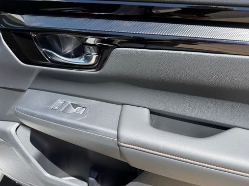 Used 2025 Honda CR-V Sport Touring image 49