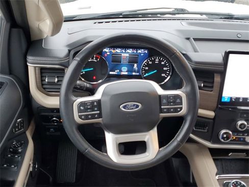 Used 2023 Ford Expedition Max Limited image 11
