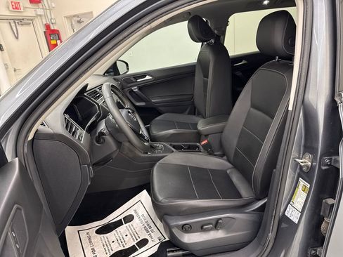 Used 2021 Volkswagen Tiguan SEL w/ 3-Row Tiguan MDO Package image 13