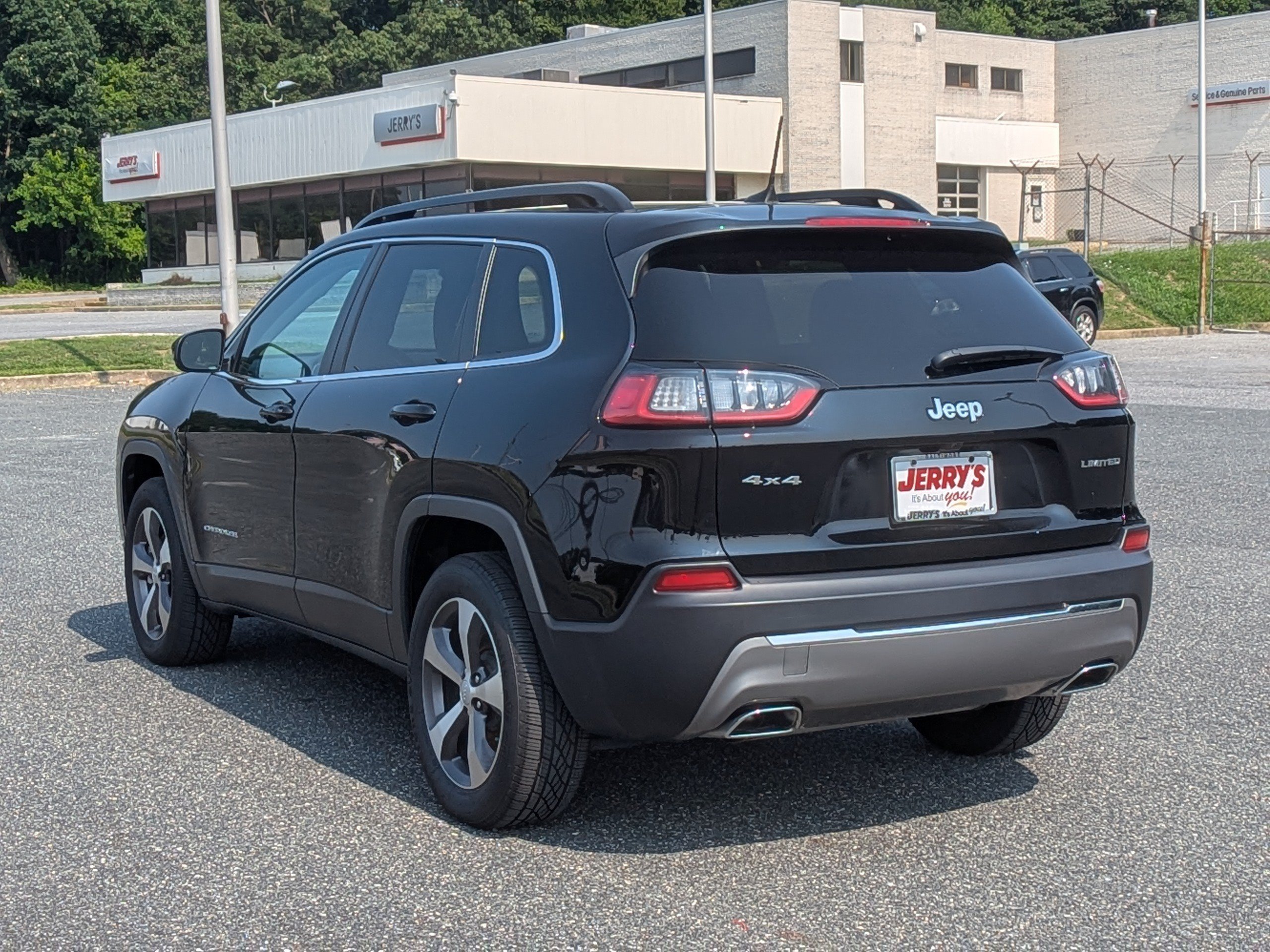 Used 2022 Jeep Cherokee Limited AWD/4WD image 6