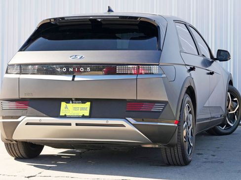 Used 2023 Hyundai Ioniq 5 SEL image 4