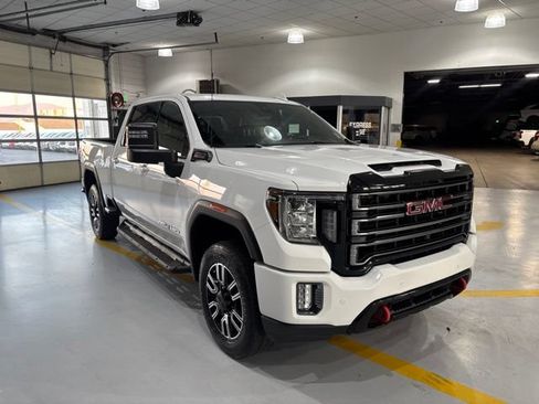 Certified 2020 GMC Sierra 2500 AT4 w/ AT4 Premium Package AWD/4WD image 4