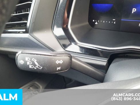 Used 2024 Volkswagen Jetta SE image 32