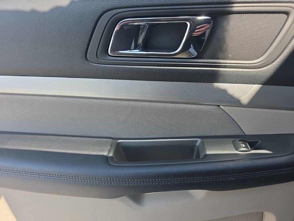 Used 2019 Ford Explorer FWD image 18
