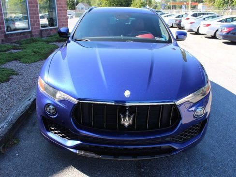 Used 2017 Maserati Levante S AWD/4WD image 4