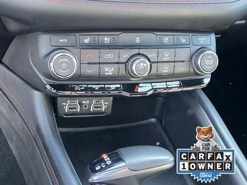 Used 2024 Dodge Durango GT image 34